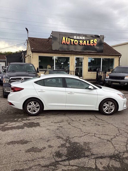 2019 HYUNDAI Elantra