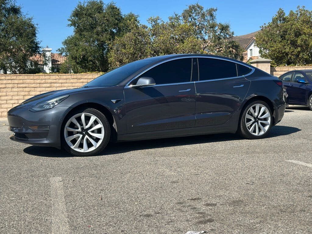 2018 TESLA Model 3