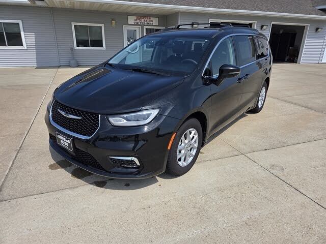 2022 CHRYSLER Pacifica