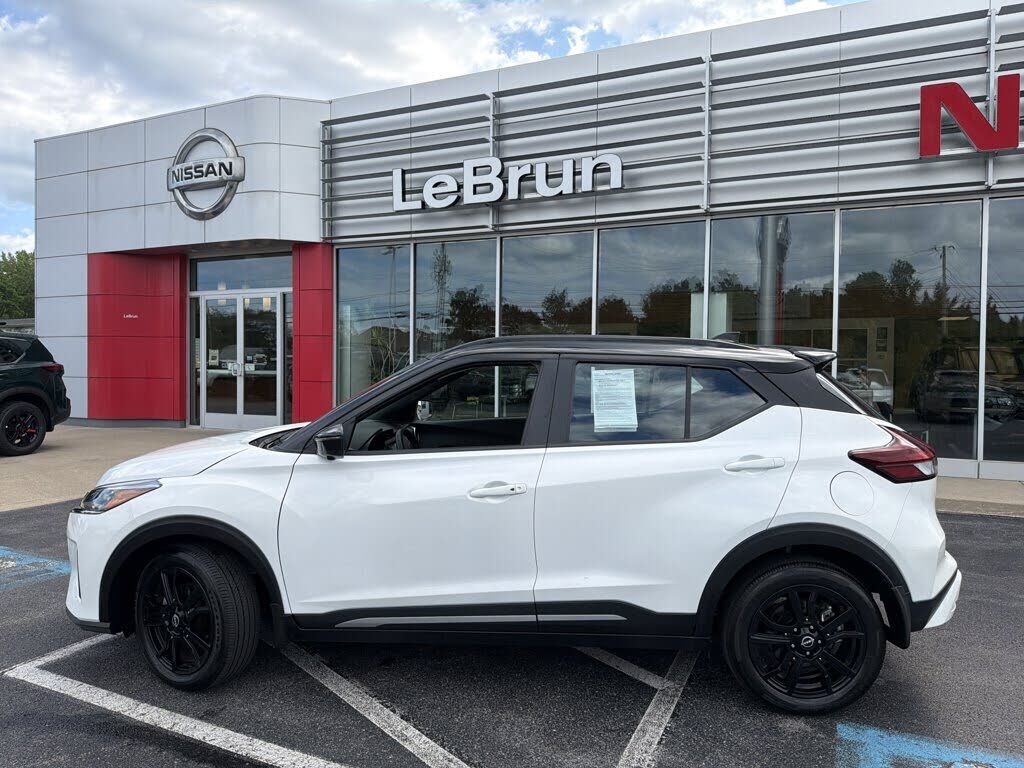 2023 NISSAN Kicks