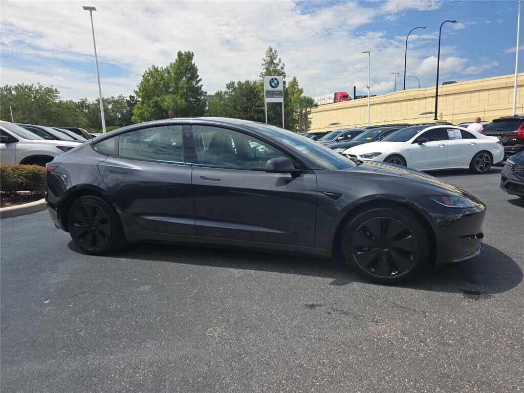 2025 TESLA Model 3