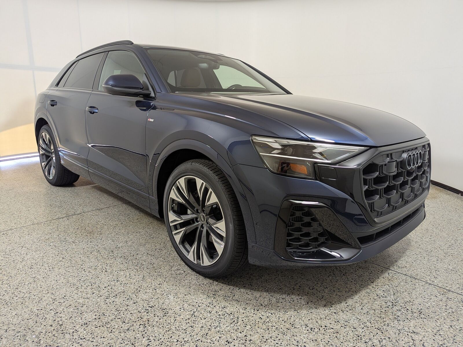 2027 AUDI Q8