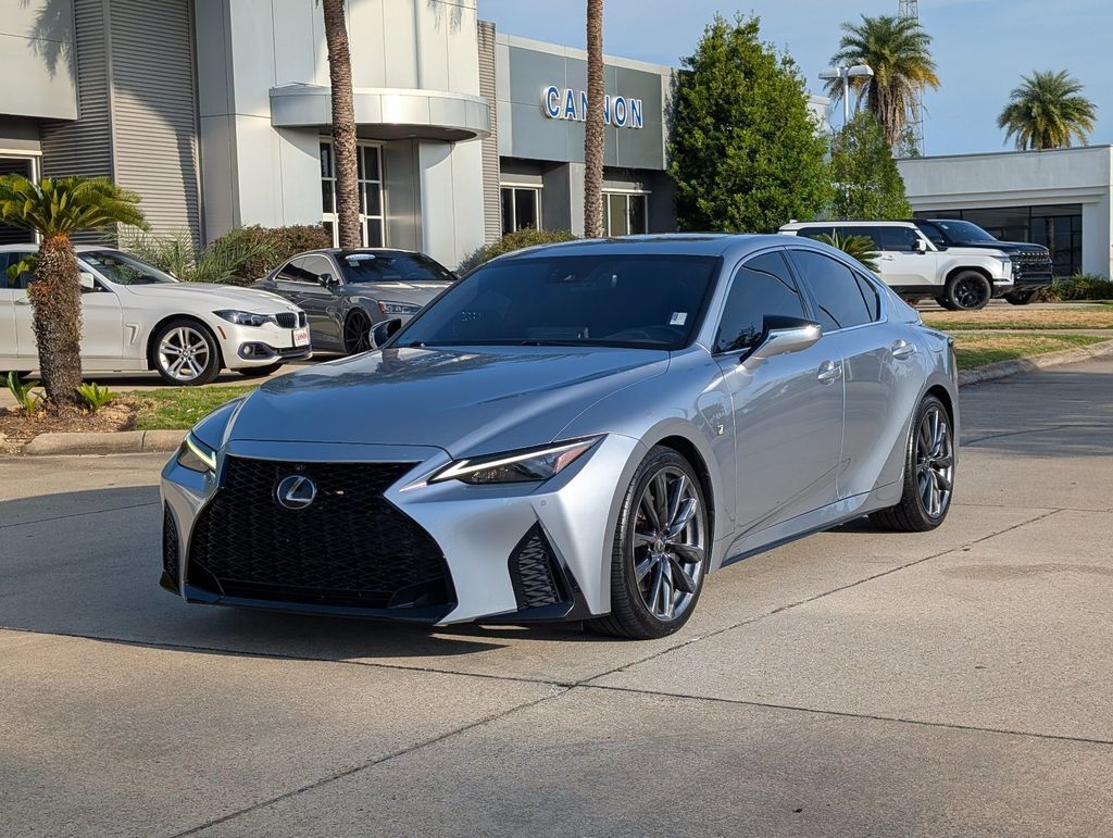 2022 LEXUS IS