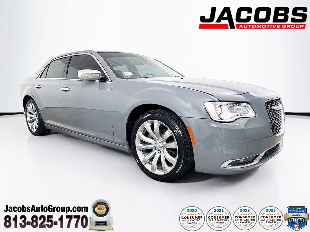 2019 CHRYSLER 300
