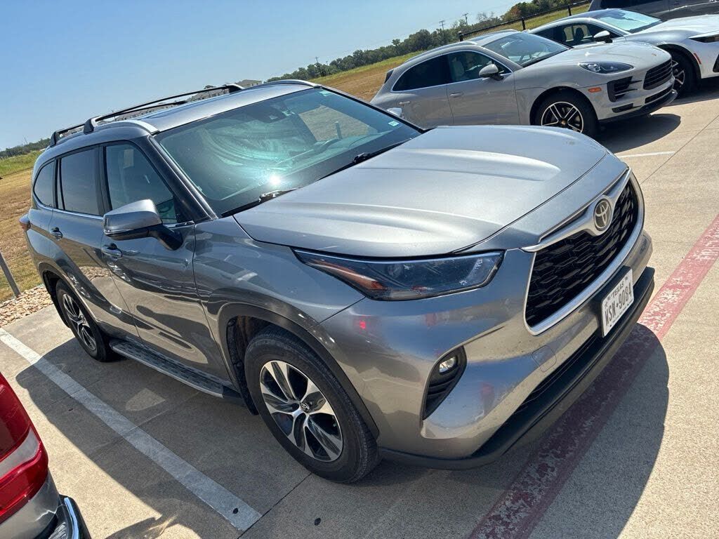 2025 TOYOTA Highlander