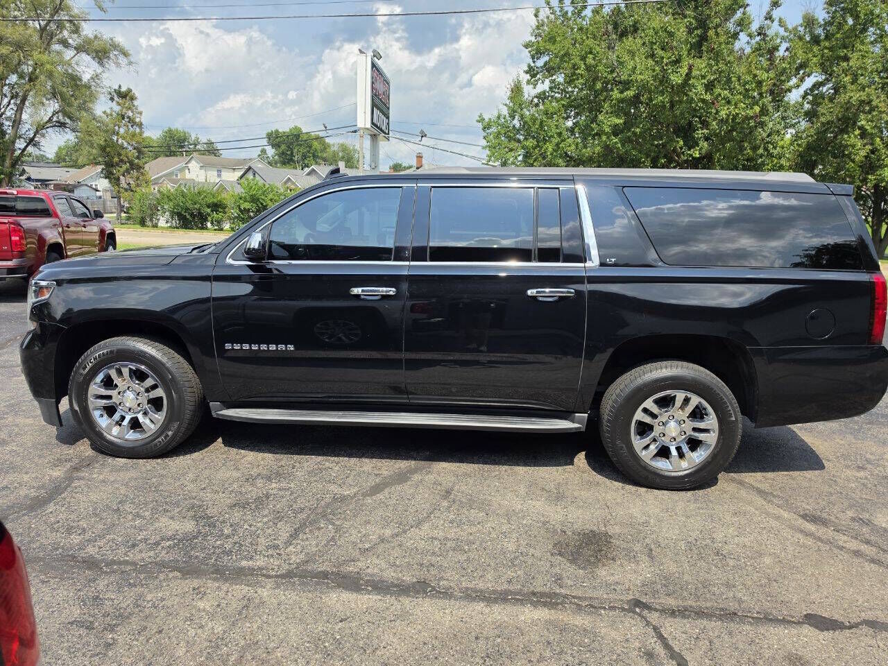 2019 CHEVROLET Suburban