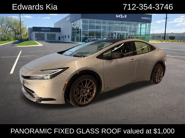 2024 TOYOTA PRIUS
