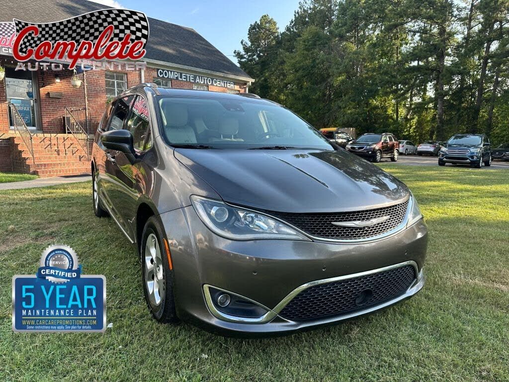 2017 CHRYSLER Pacifica