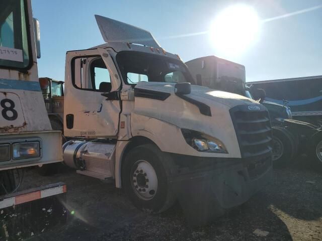 2021 FREIGHTLINER Cascadia