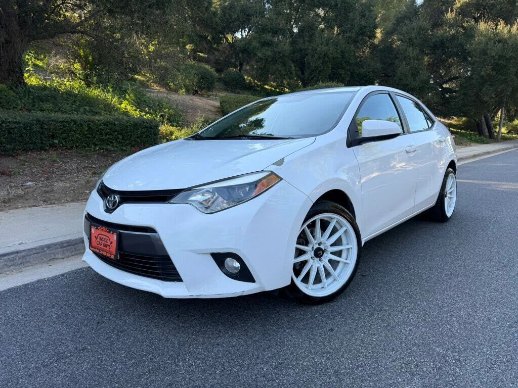 2016 TOYOTA Corolla