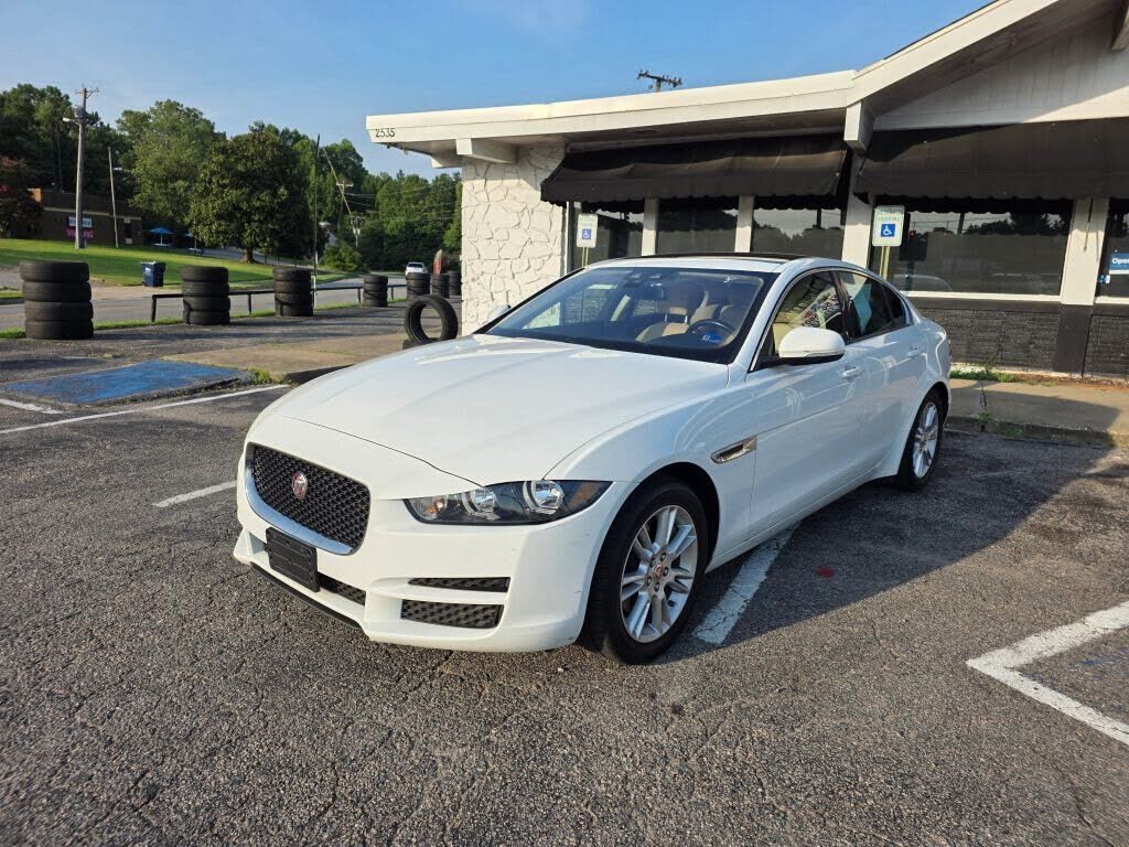 2018 JAGUAR XE