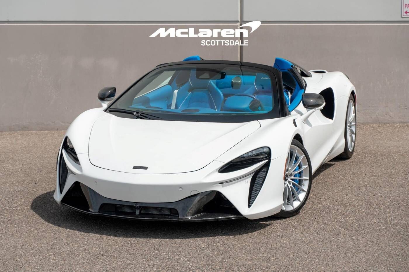 2025 MCLAREN ARTURA