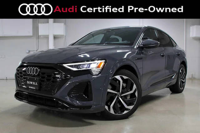 2024 AUDI Q8