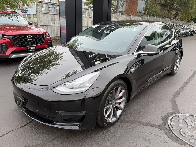 2018 TESLA Model 3