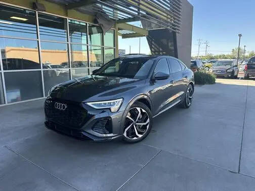 2024 AUDI Q8
