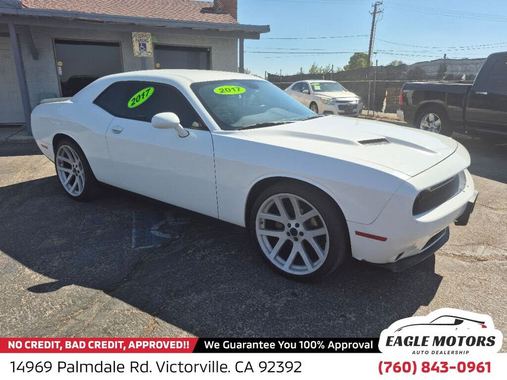 2017 DODGE Challenger