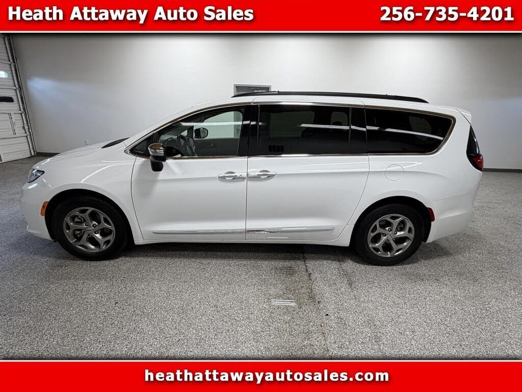 2023 CHRYSLER Pacifica