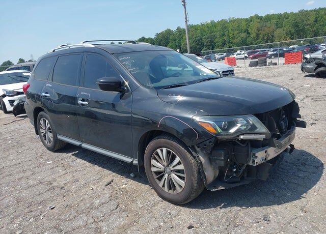 2017 NISSAN Pathfinder