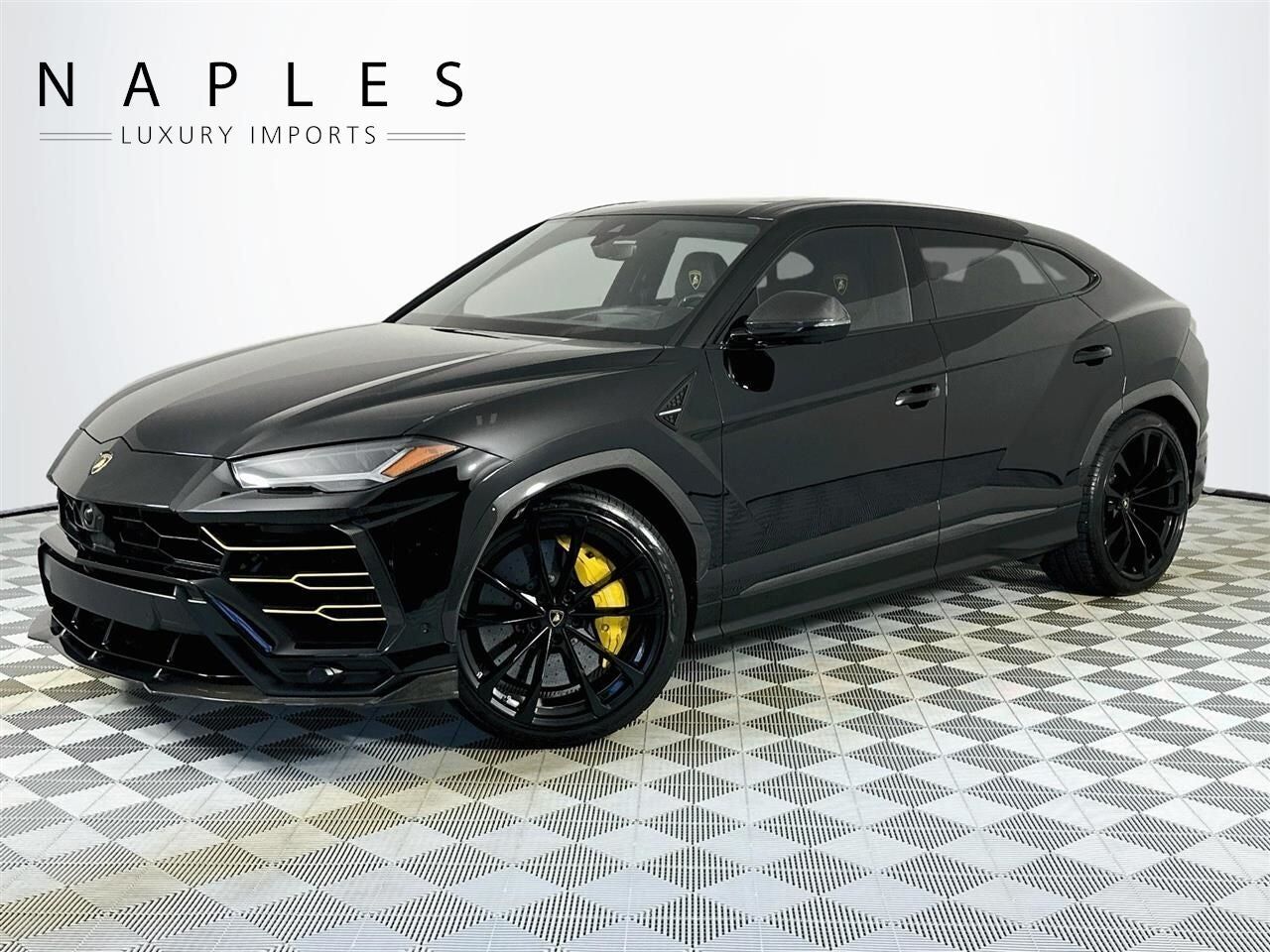 2019 LAMBORGHINI URUS
