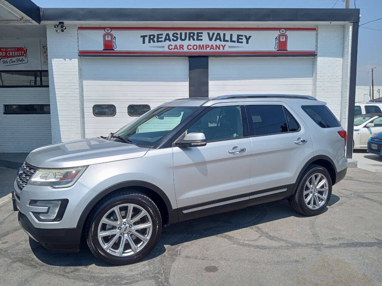 2017 FORD Explorer