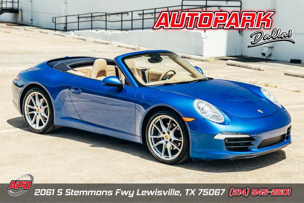 2015 PORSCHE 911