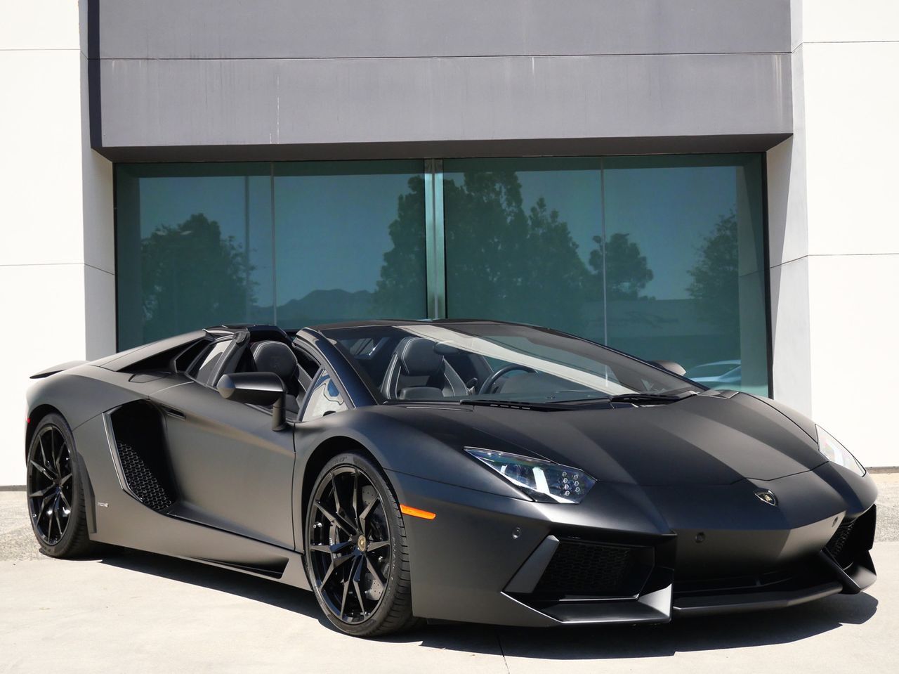 2016 LAMBORGHINI Aventador