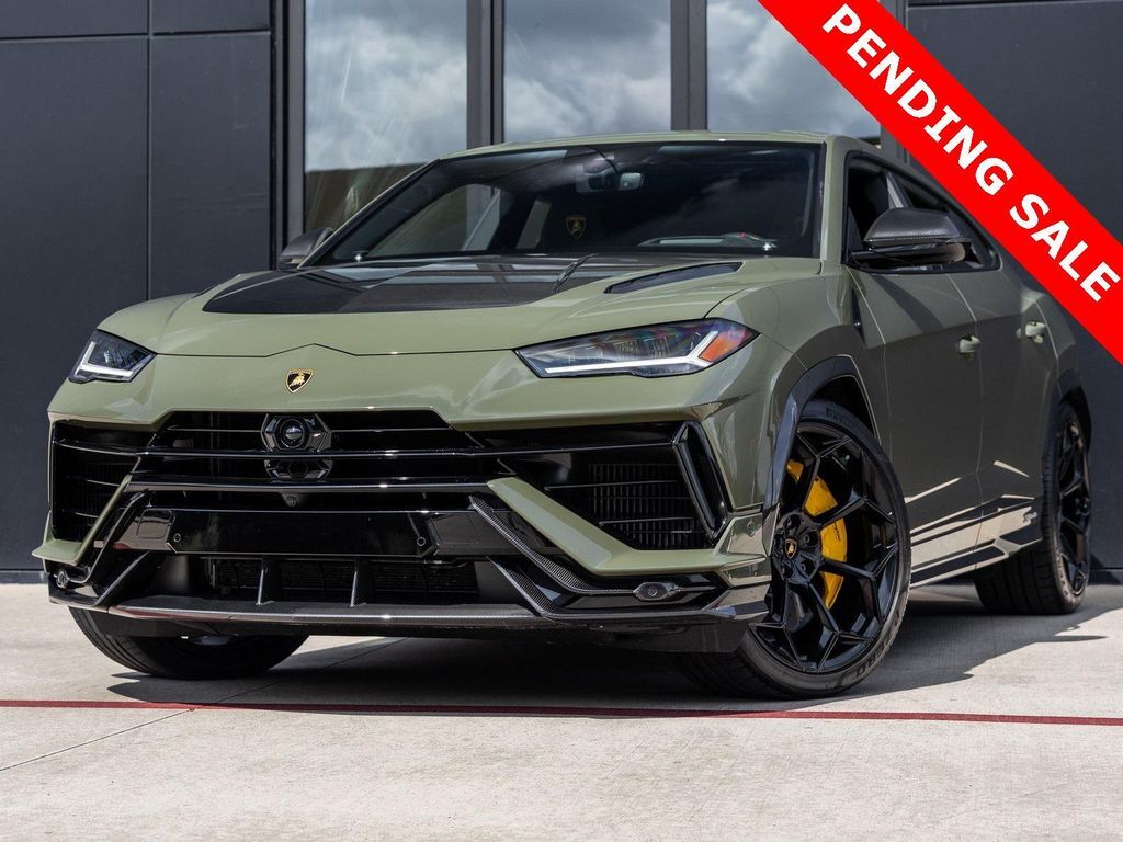 2024 LAMBORGHINI URUS