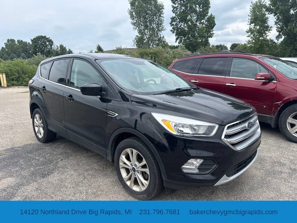 2017 FORD Escape