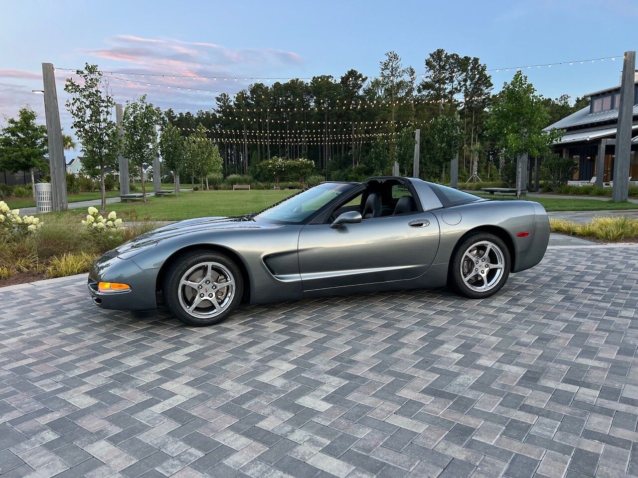 2004 CHEVROLET Corvette