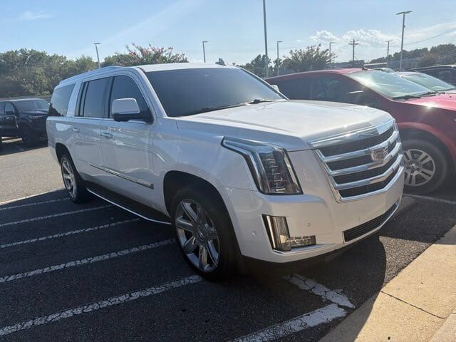 2019 CADILLAC Escalade ESV