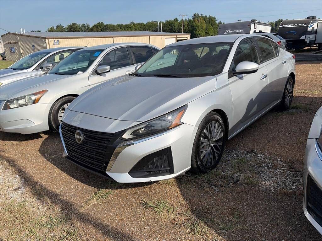 2023 NISSAN Altima