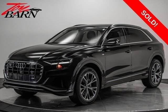 2022 AUDI Q8