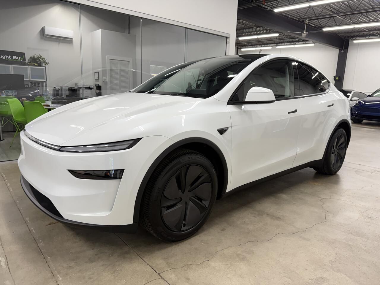 2026 TESLA Model Y