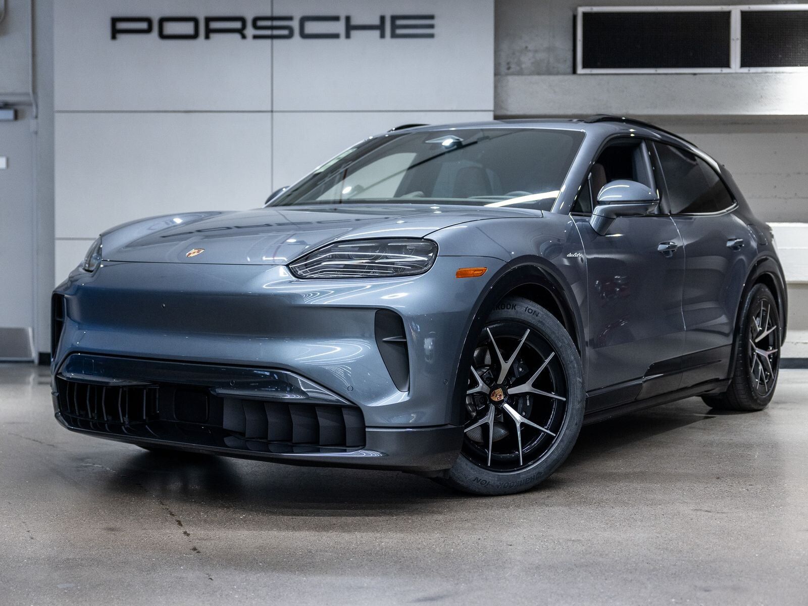 2026 PORSCHE Cayenne