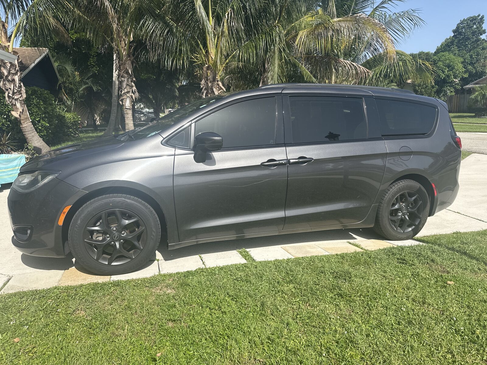 2019 CHRYSLER Pacifica