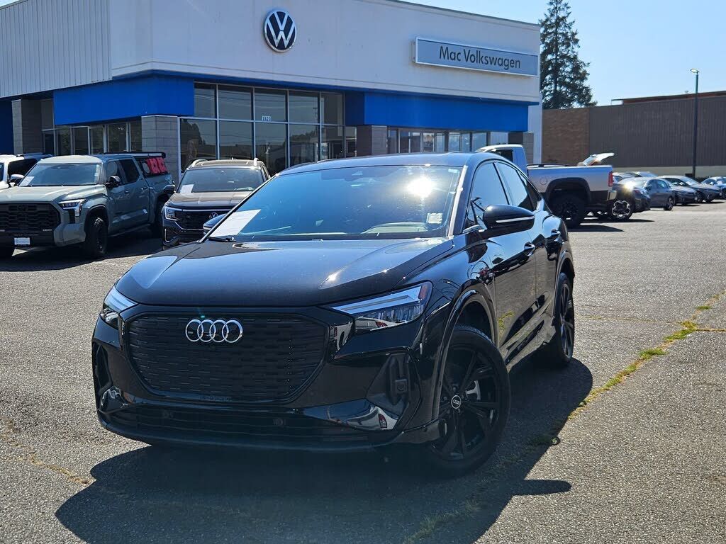 2023 AUDI Q4