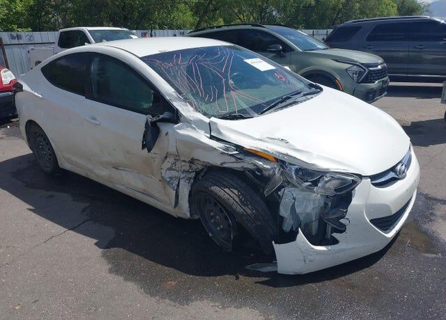 2012 HYUNDAI Elantra