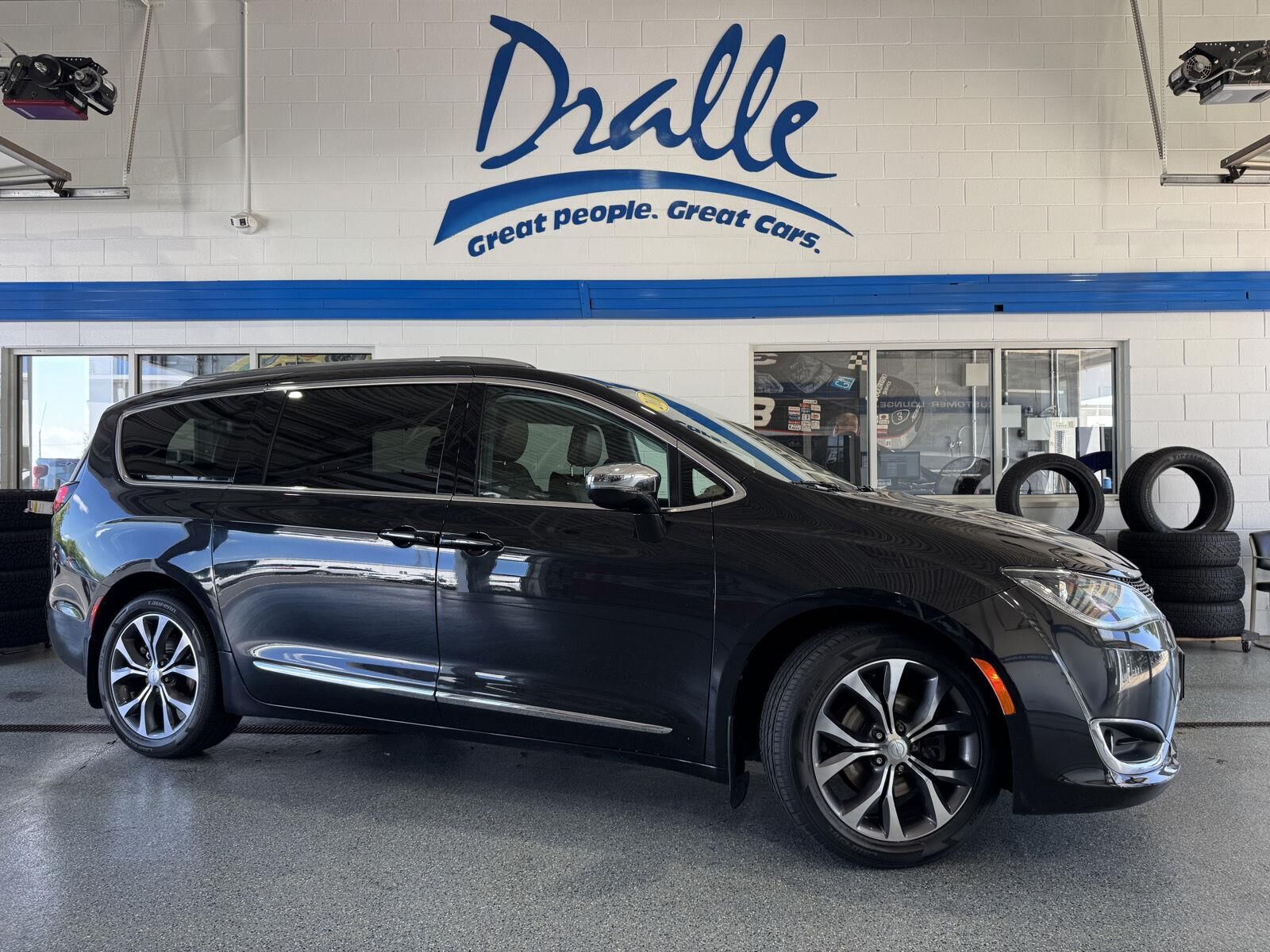 2017 CHRYSLER Pacifica