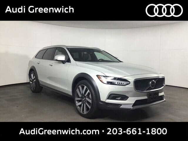2022 VOLVO V90CC