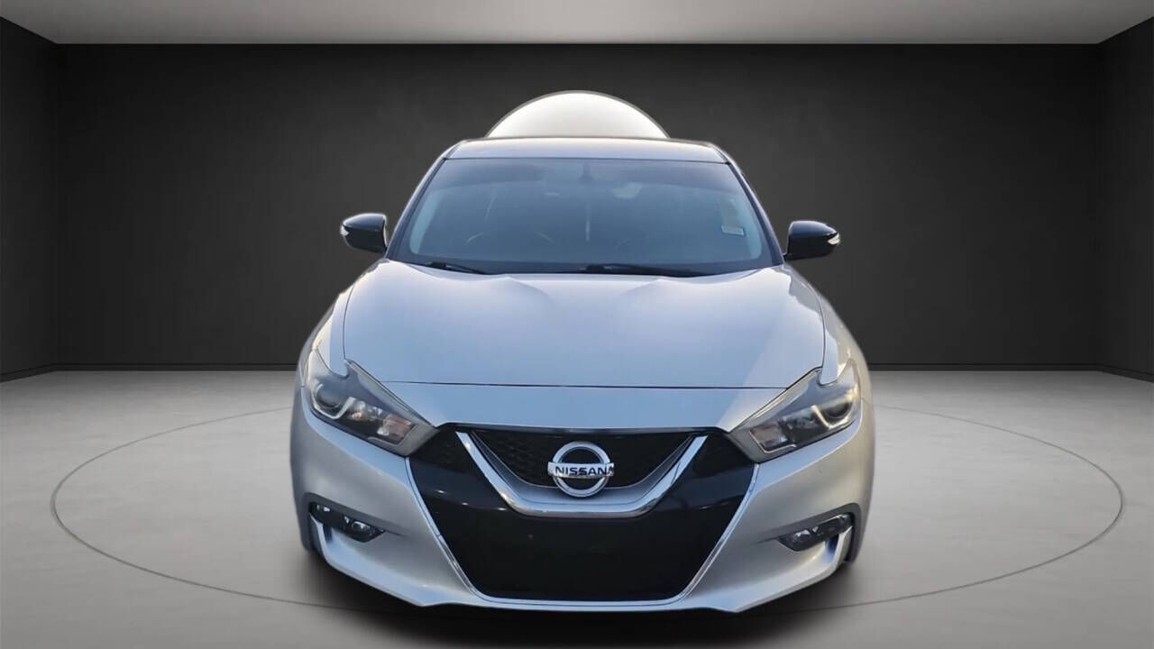 2017 NISSAN Maxima