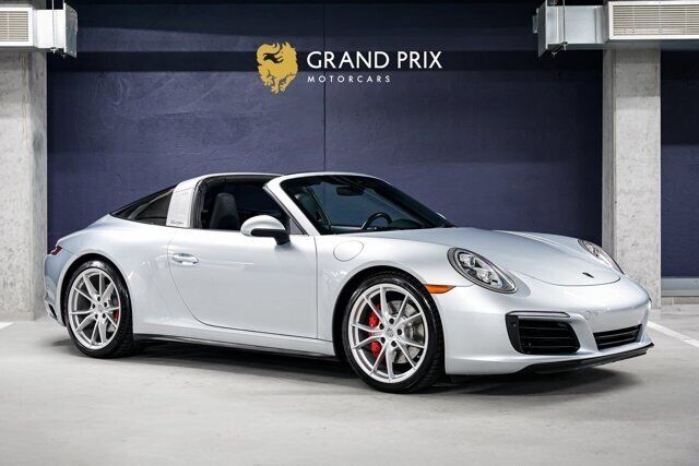 2018 PORSCHE 911