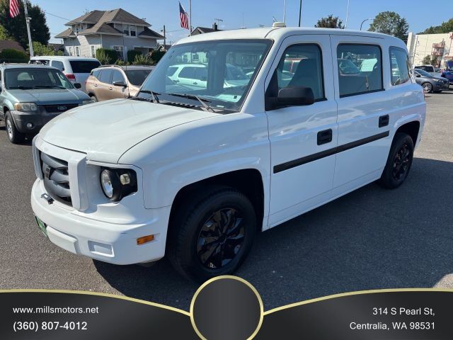 2015 AM GENERAL MV-1