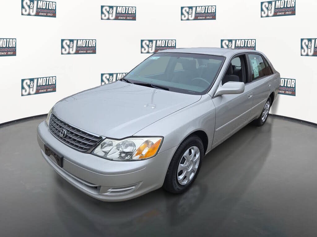 2004 TOYOTA Avalon