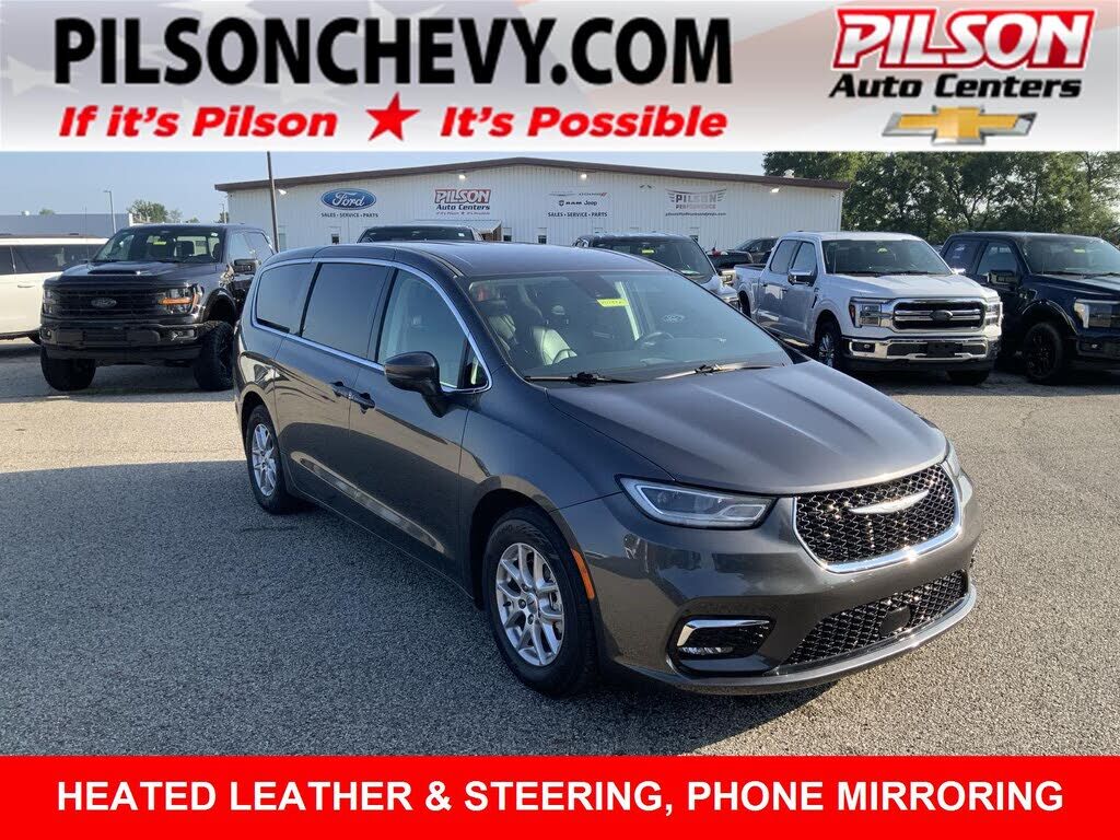 2023 CHRYSLER Pacifica