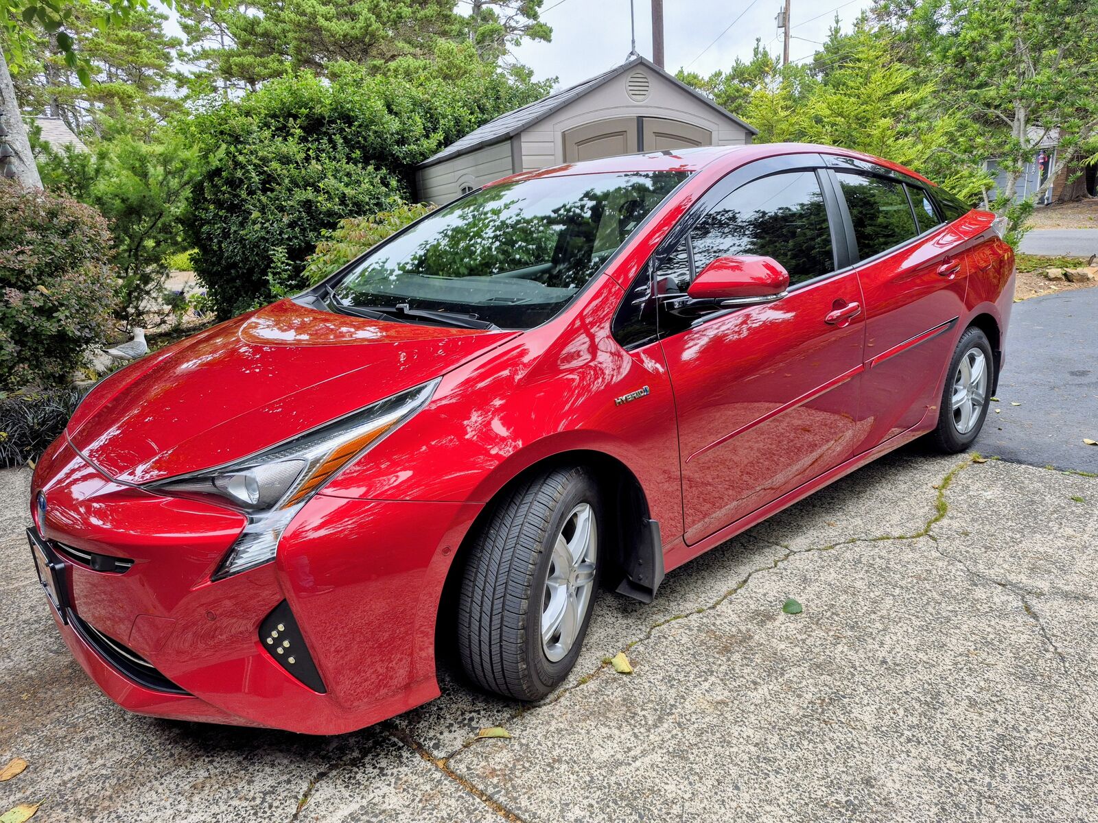 2017 TOYOTA PRIUS