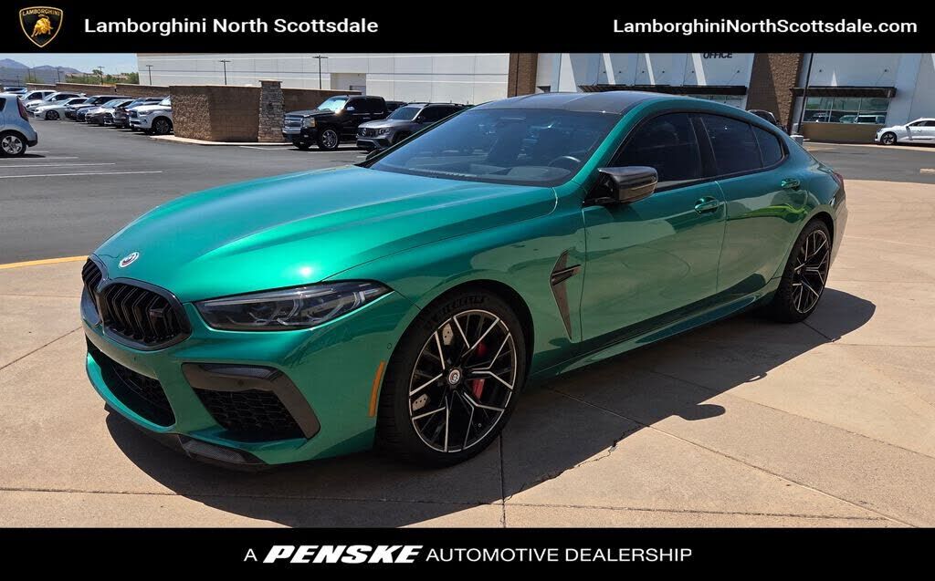 2023 BMW M8