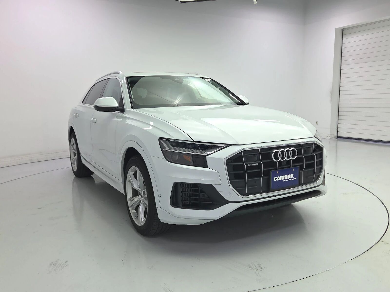 2023 AUDI Q8