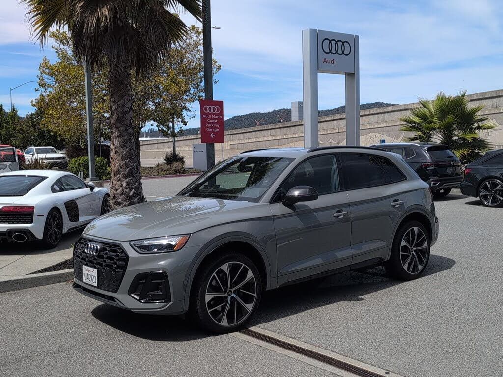 2022 AUDI SQ5