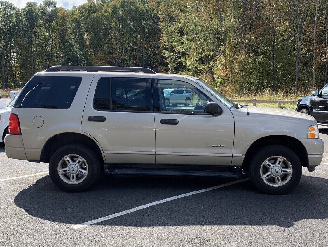 2005 FORD Explorer
