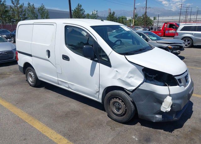2015 NISSAN NV200